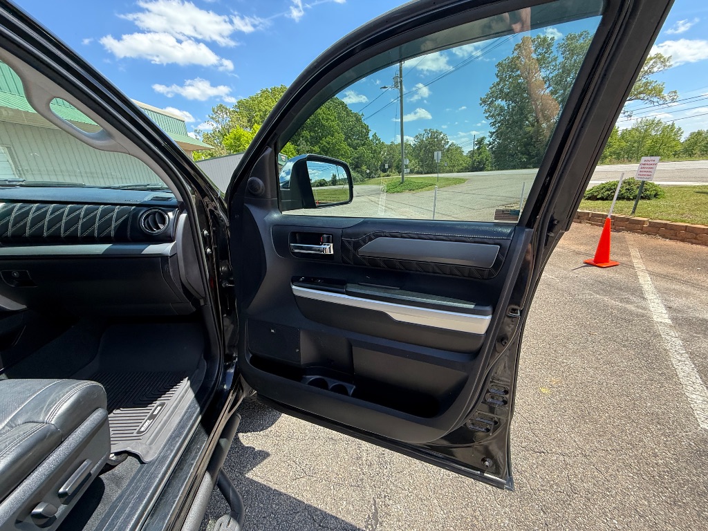 2016 Toyota Tundra Platinum photo