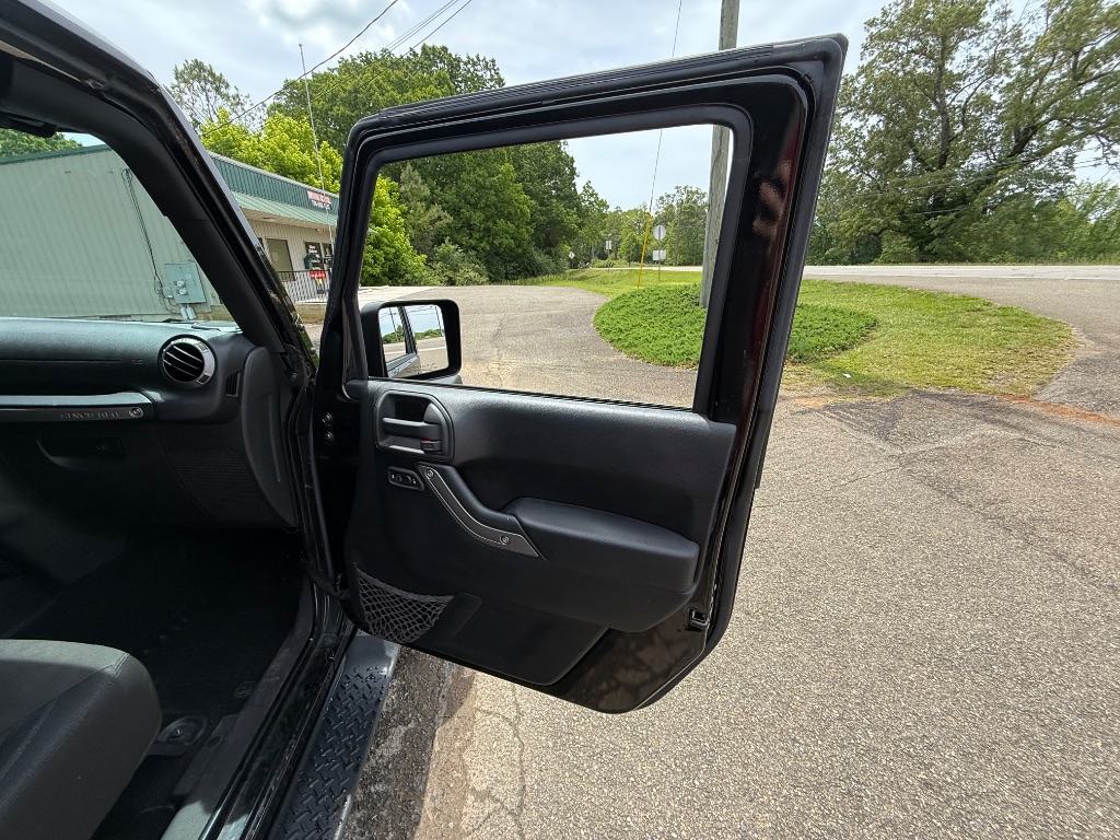 2015 Jeep Wrangler Unlimited Sport photo
