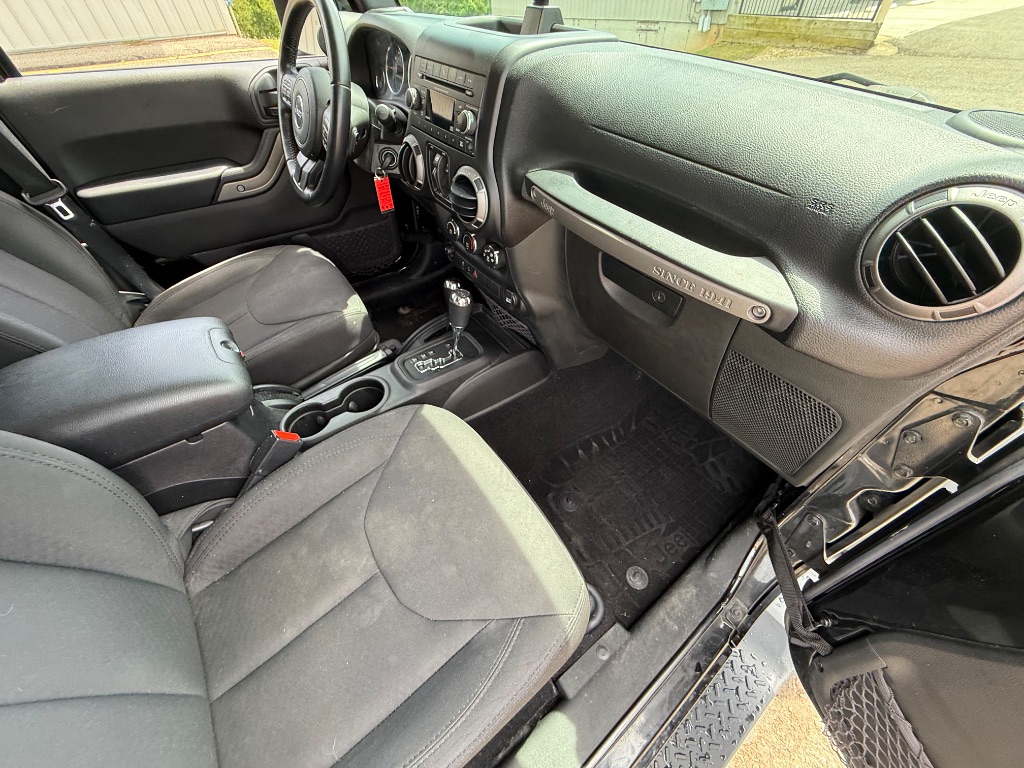 2015 Jeep Wrangler Unlimited Sport photo