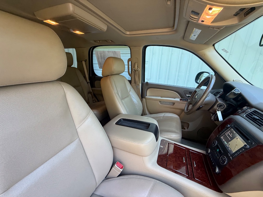 2013 Chevrolet Tahoe LTZ photo
