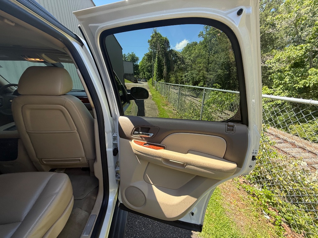 2013 Chevrolet Tahoe LTZ photo
