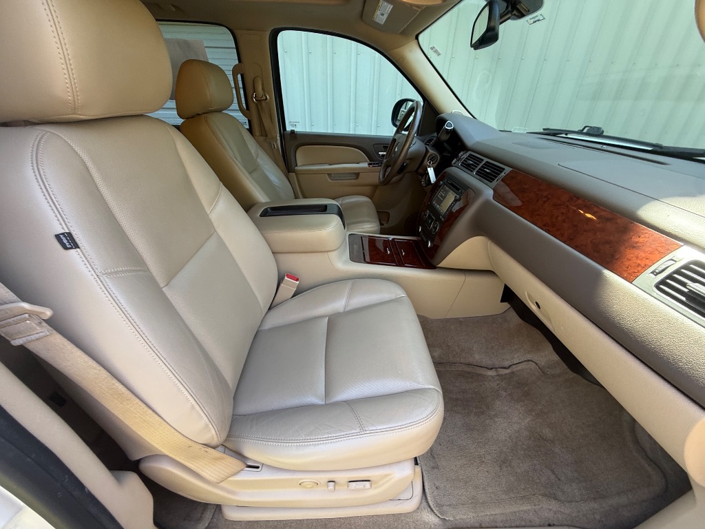 2013 Chevrolet Tahoe LTZ photo