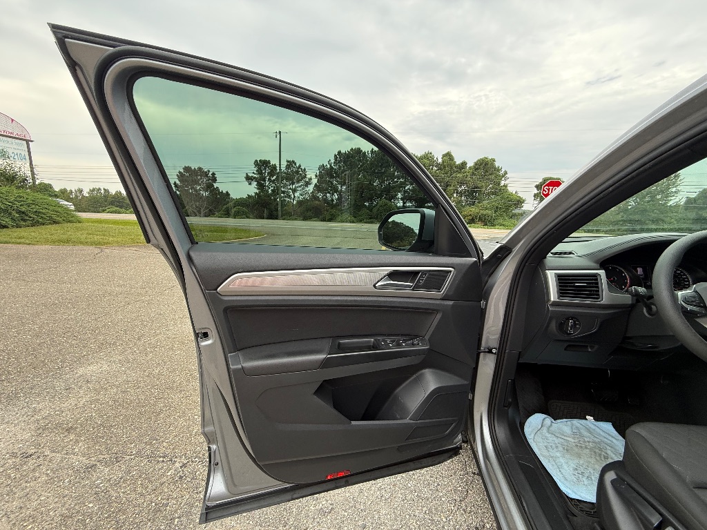 2020 Volkswagen Atlas - $21,990