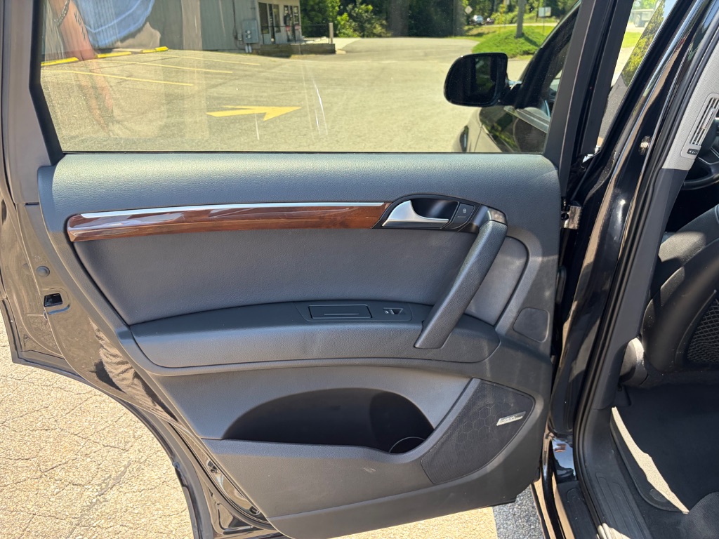 2012 Audi Q7 - $10,990