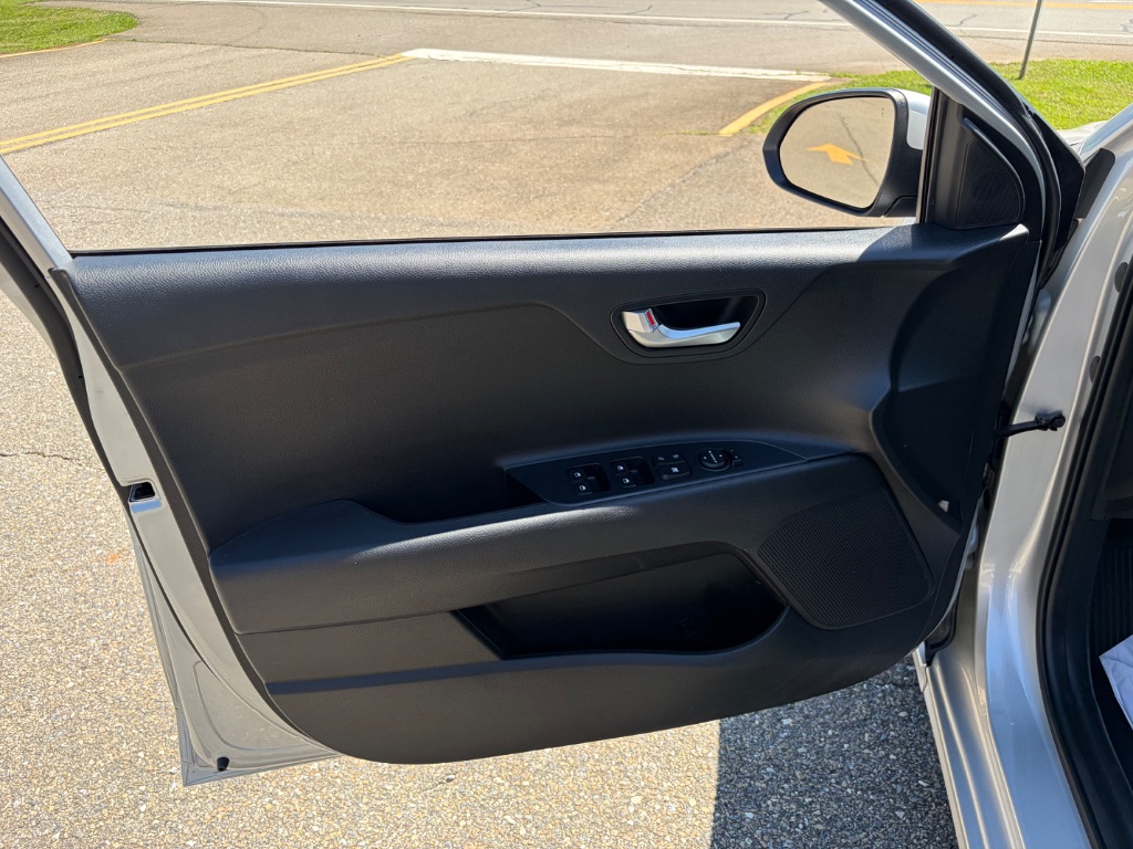 2023 Kia Rio - $17,990