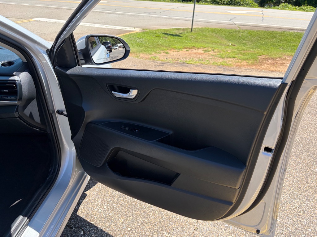 2023 Kia Rio - $17,990