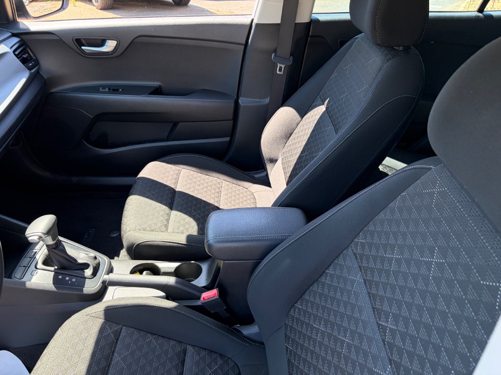 2023 Kia Rio - $17,990