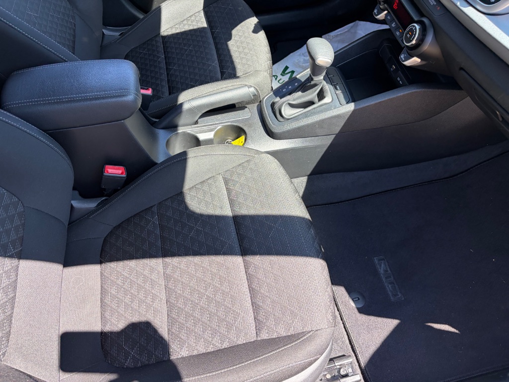 2023 Kia Rio - $17,990