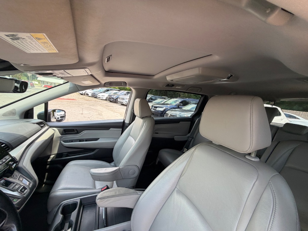 2018 Honda Odyssey - $18,990
