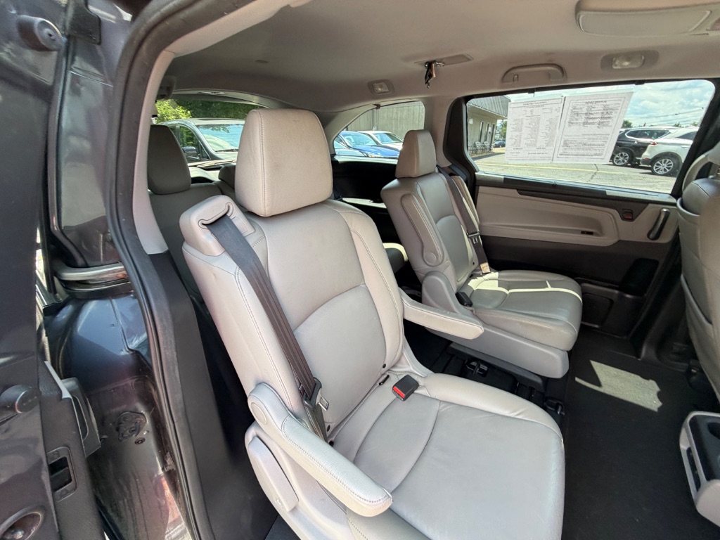 2018 Honda Odyssey - $18,990
