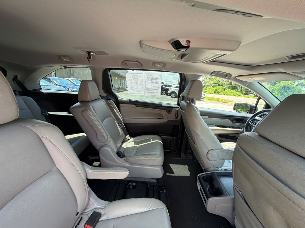 2018 Honda Odyssey - $18,990