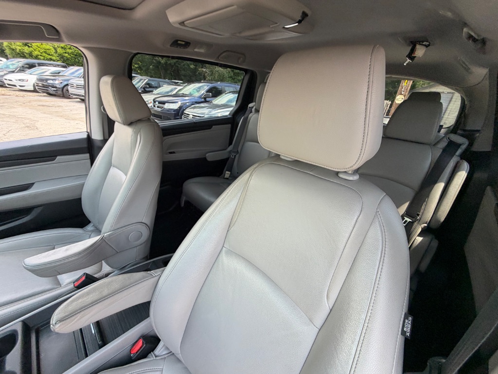 2018 Honda Odyssey - $18,990