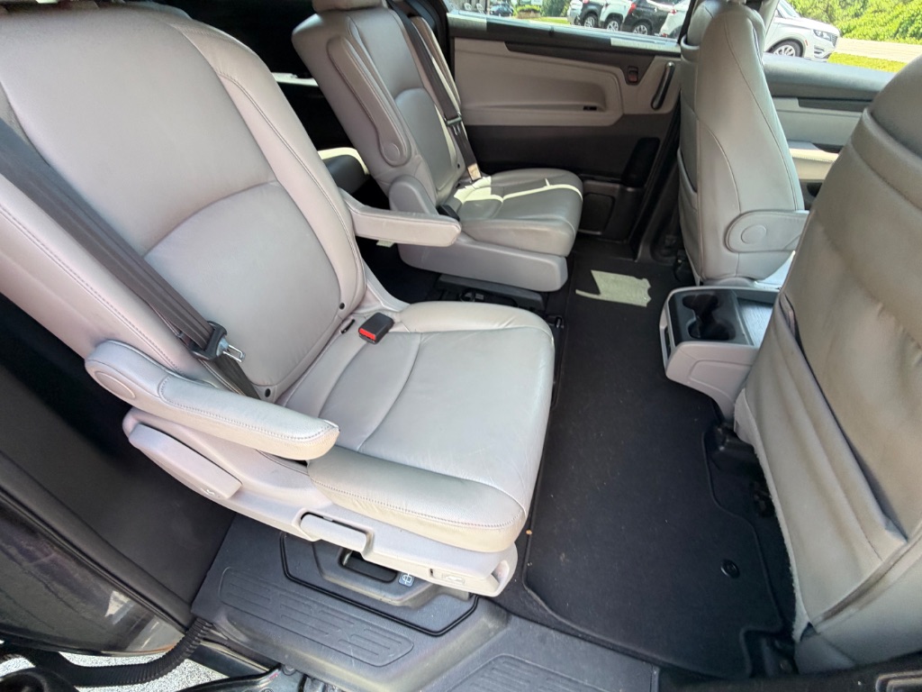 2018 Honda Odyssey - $18,990