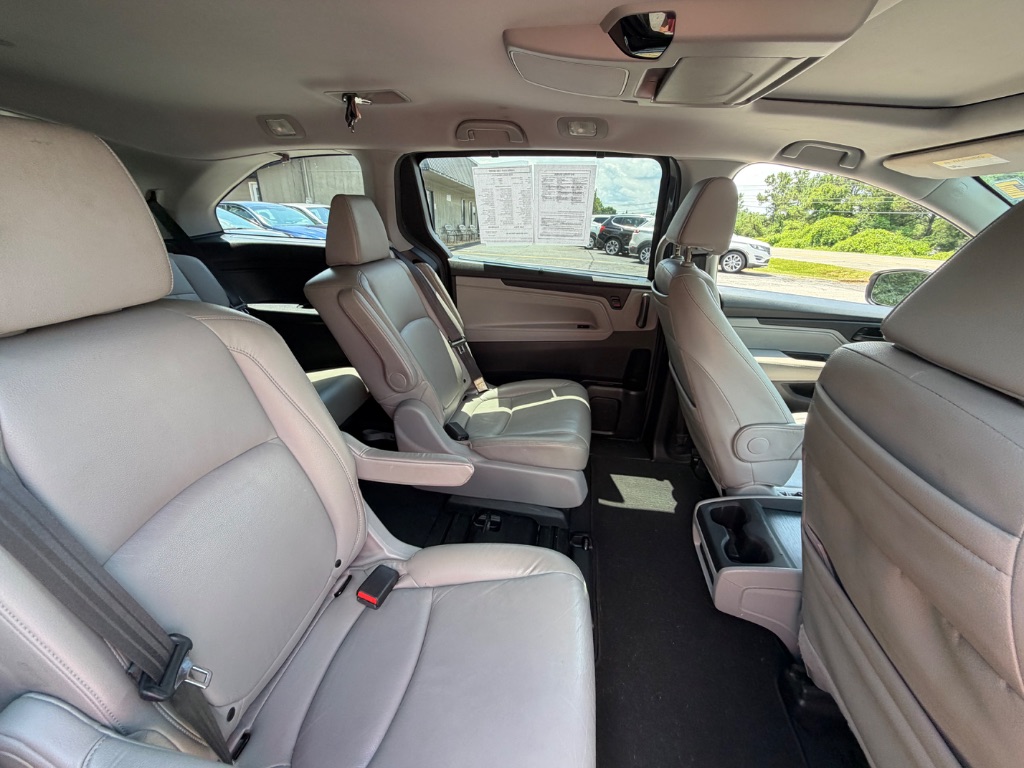 2018 Honda Odyssey - $18,990