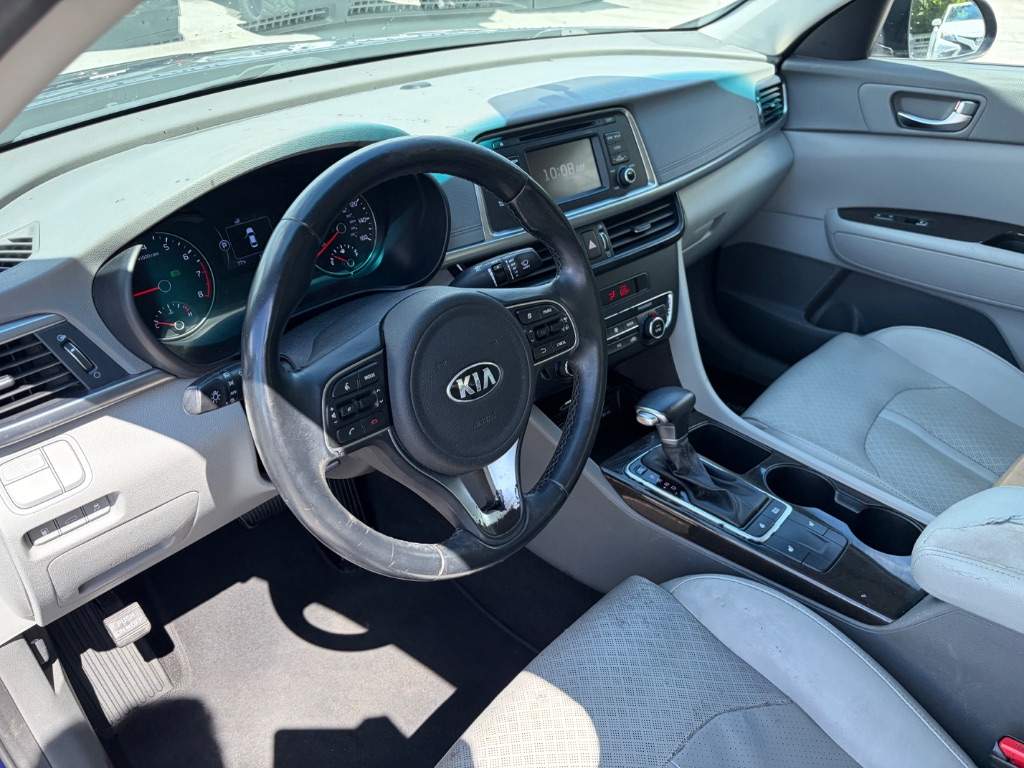 2016 Kia Optima - $10,990