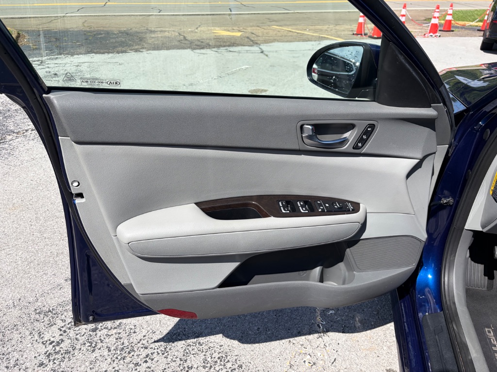 2016 Kia Optima - $10,990