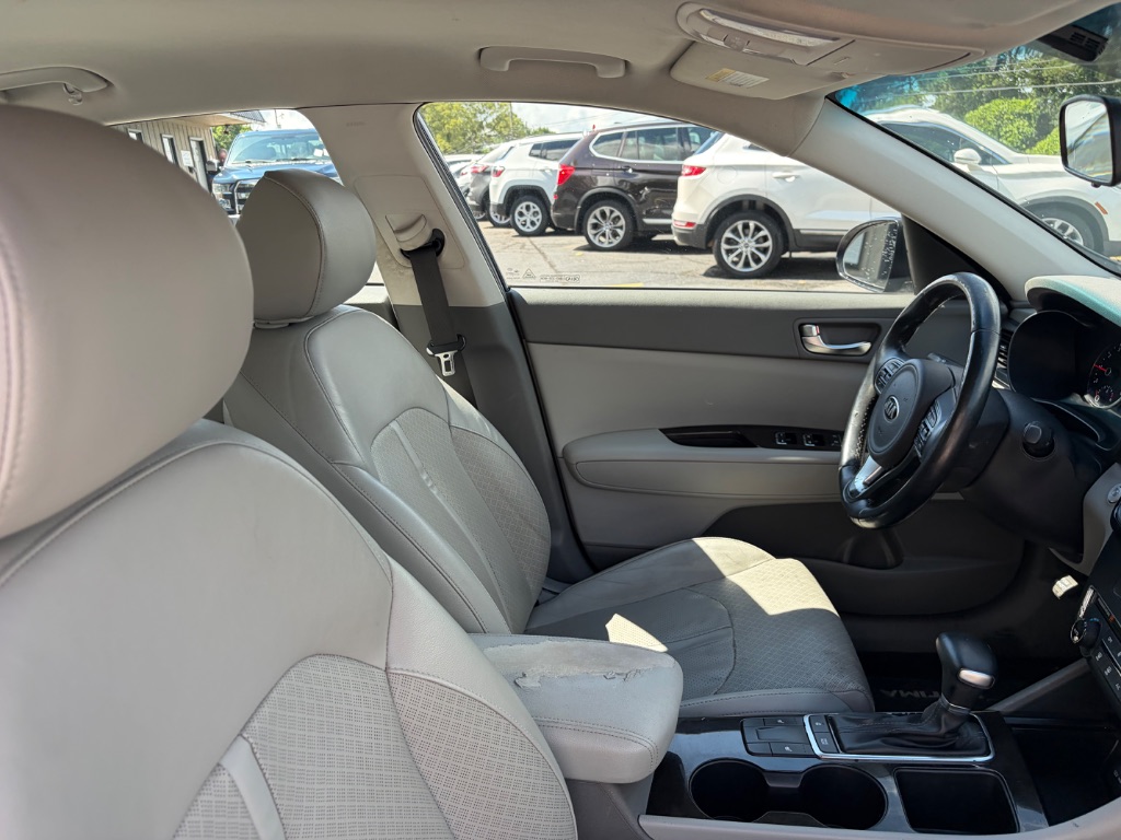2016 Kia Optima - $10,990
