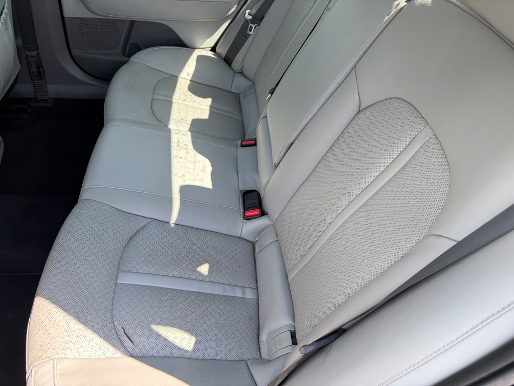 2016 Kia Optima - $10,990