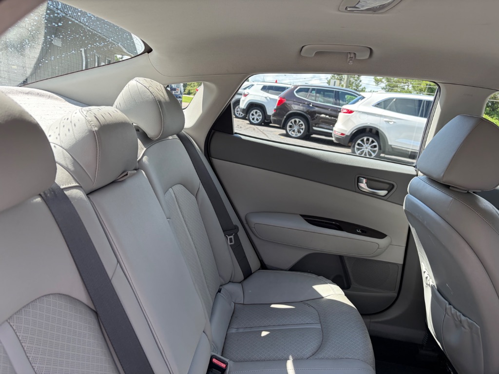 2016 Kia Optima - $10,990