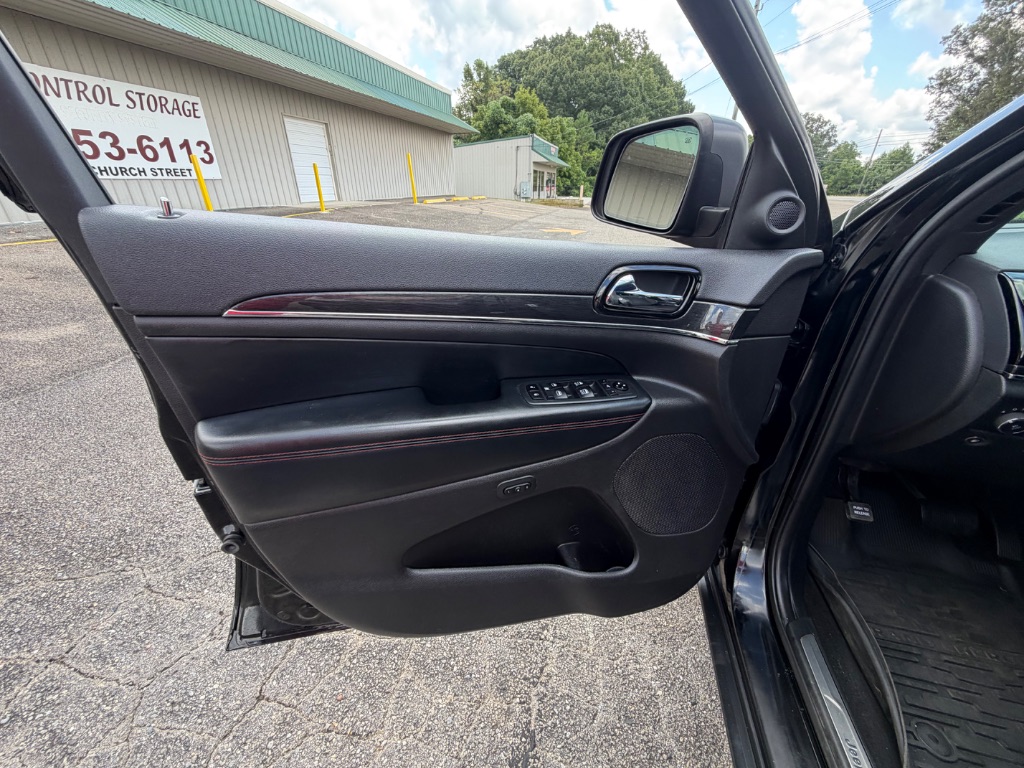 2020 Jeep Cherokee - $22,990