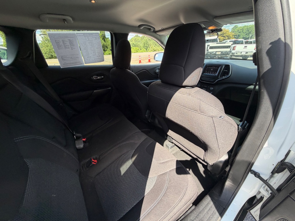 2019 Jeep Cherokee - $15,990