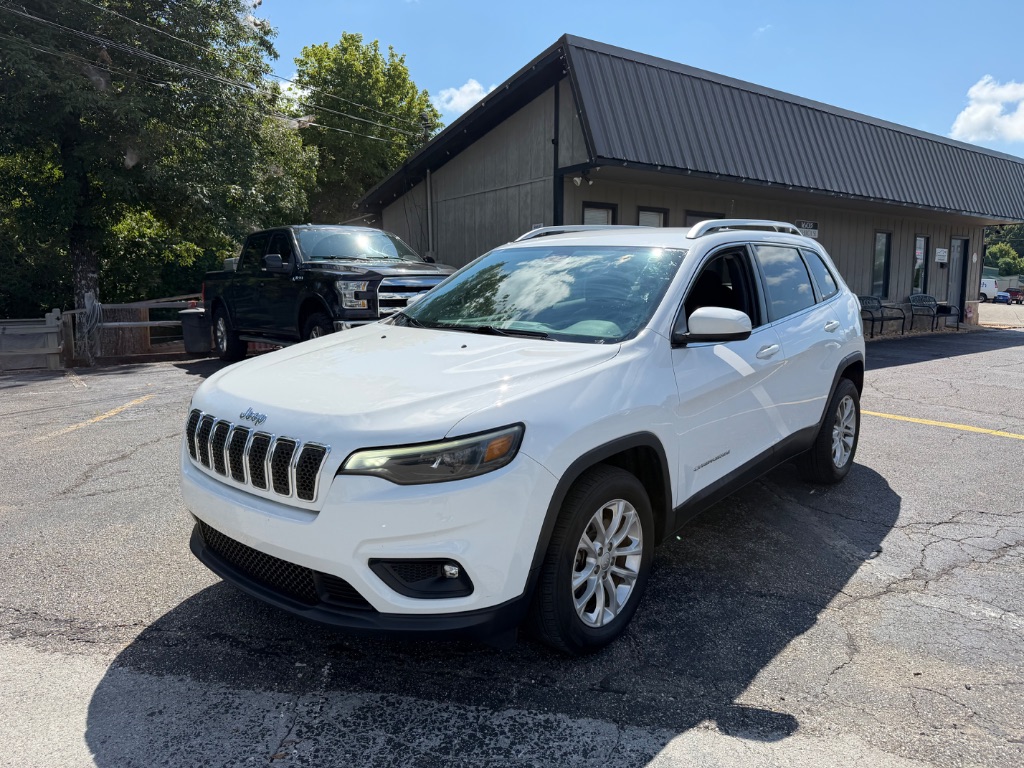 2019 Jeep Cherokee - $15,990