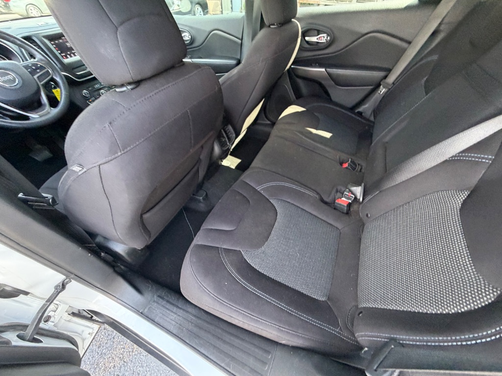 2019 Jeep Cherokee - $15,990