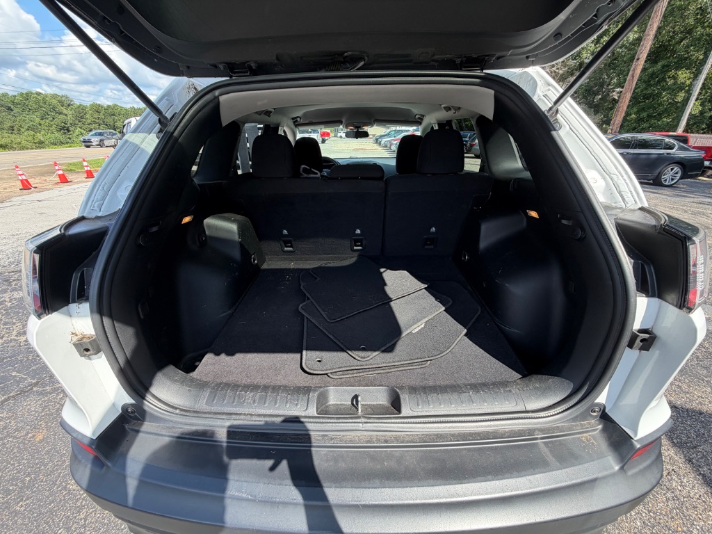 2019 Jeep Cherokee - $15,990