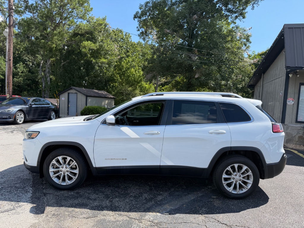 2019 Jeep Cherokee - $15,990