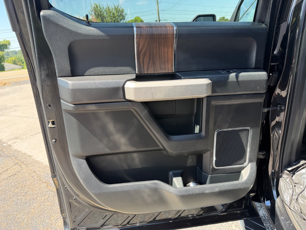 2015 Ford F-150 - $15,990