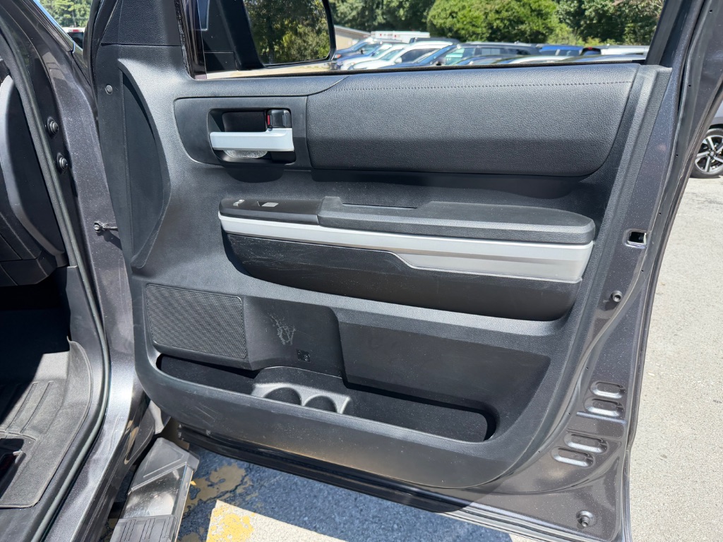 2018 Toyota Tundra - $22,990