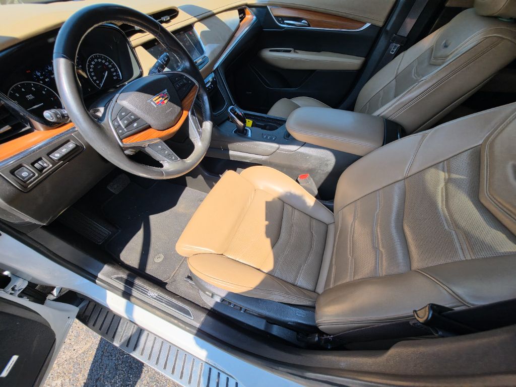 2017 Cadillac XT5 - $18,990