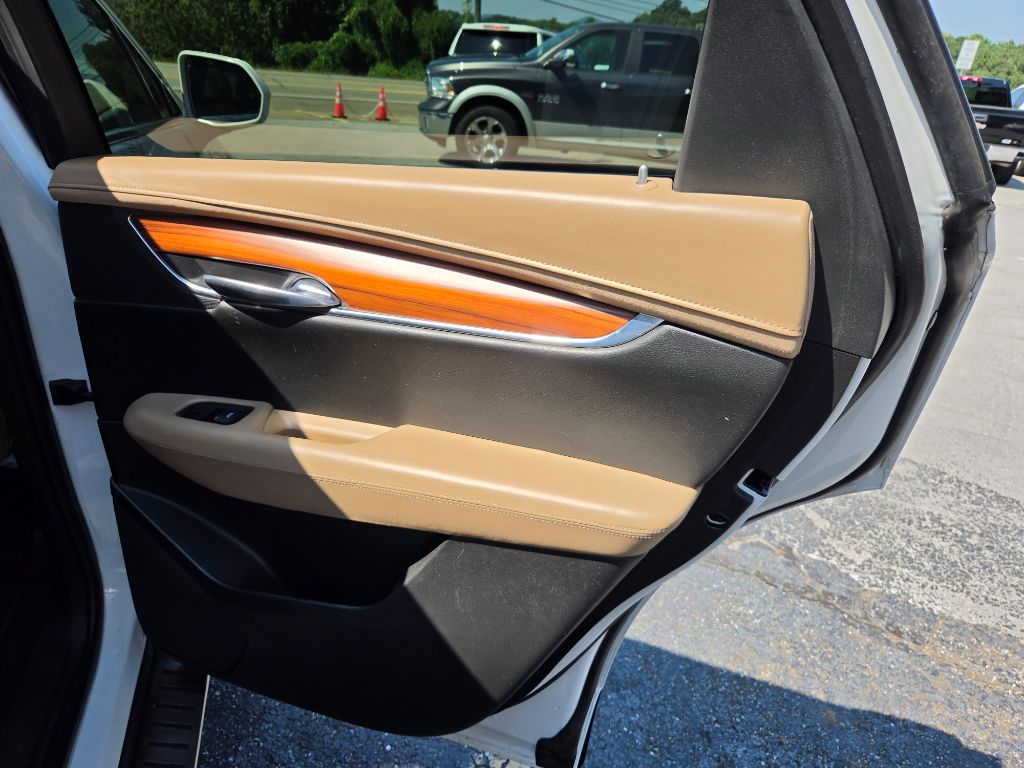 2017 Cadillac XT5 - $18,990