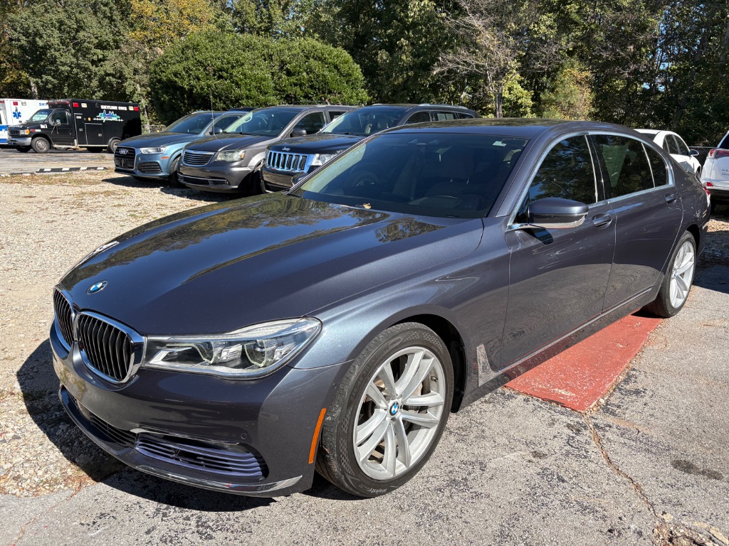 2016 BMW 750i