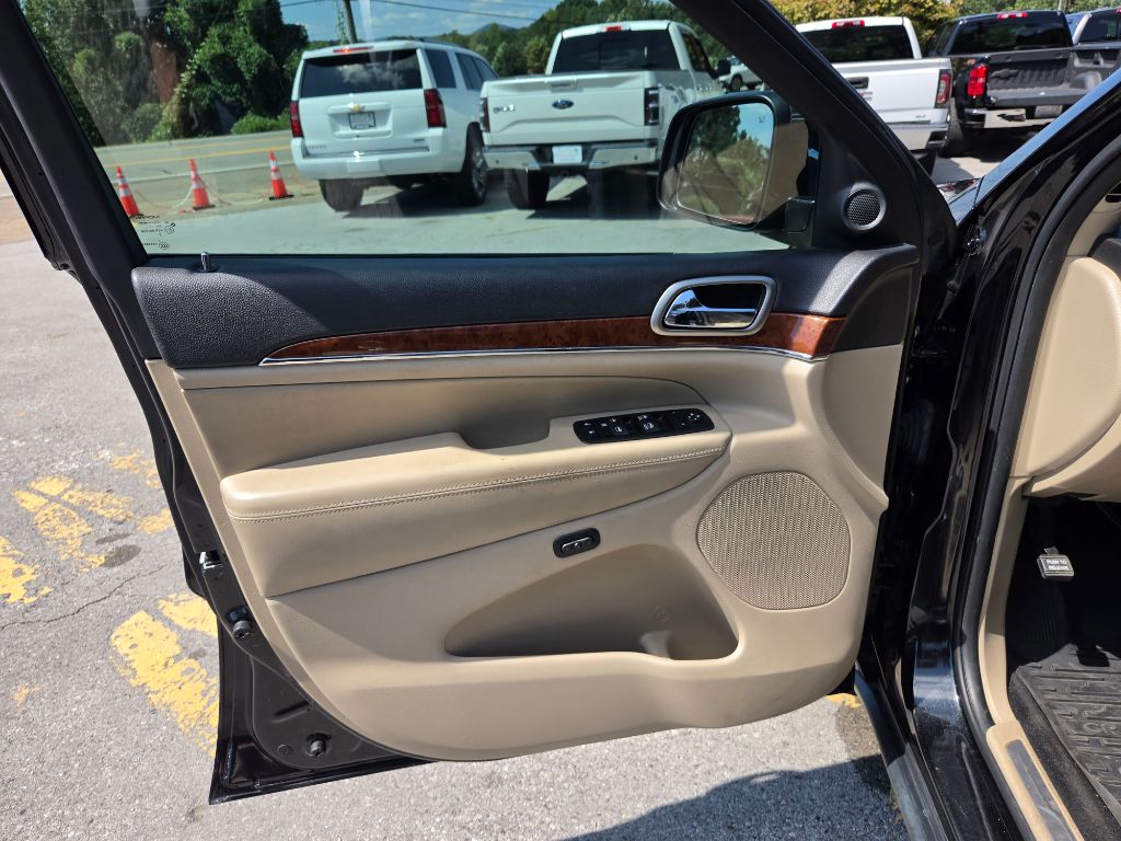 2013 Jeep Cherokee - $11,990