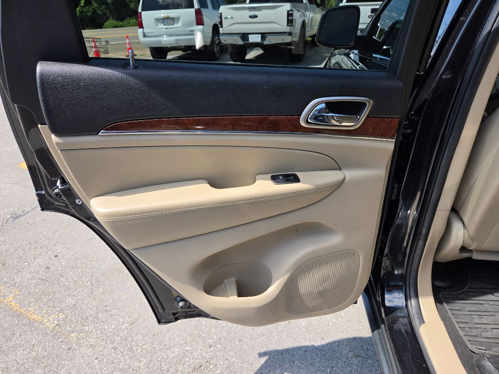 2013 Jeep Cherokee - $11,990