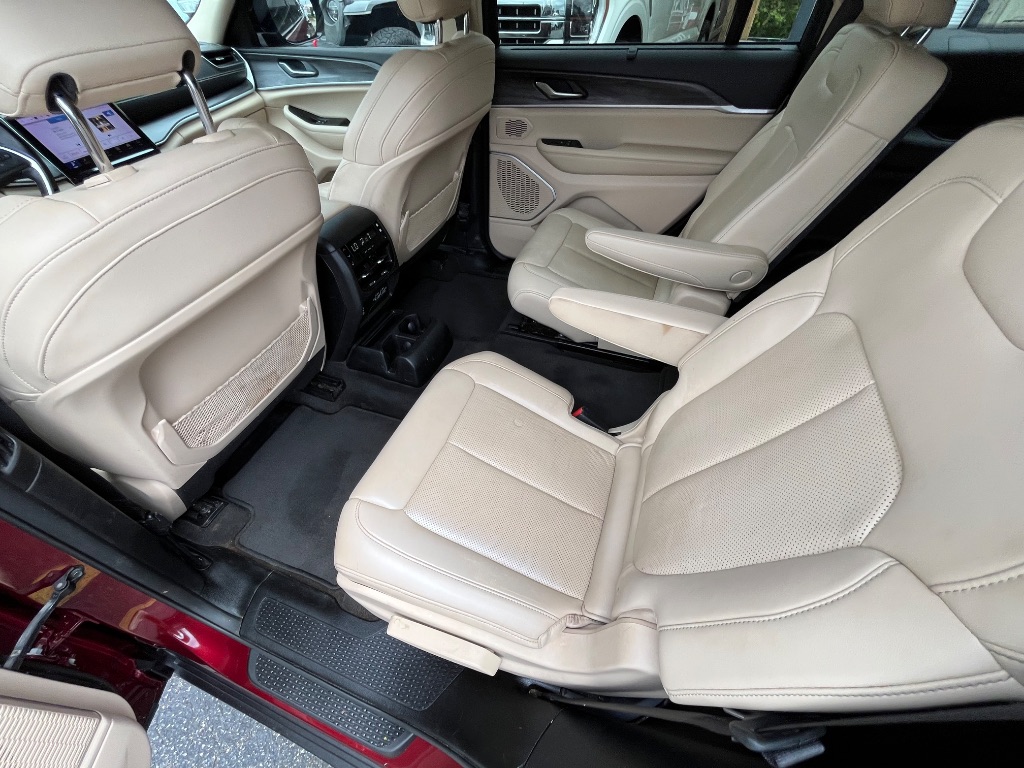 2021 Jeep Cherokee - $27,990