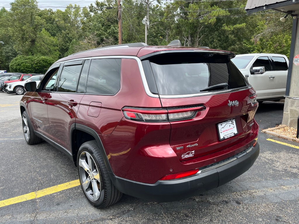 2021 Jeep Cherokee - $27,990