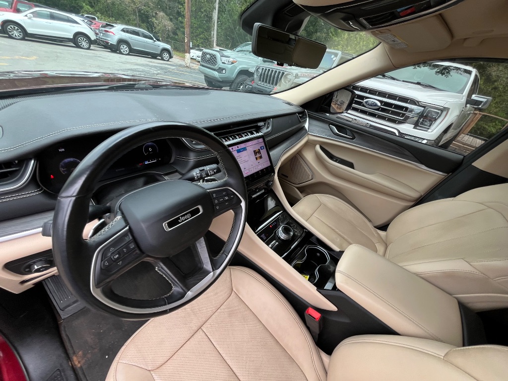 2021 Jeep Cherokee - $27,990