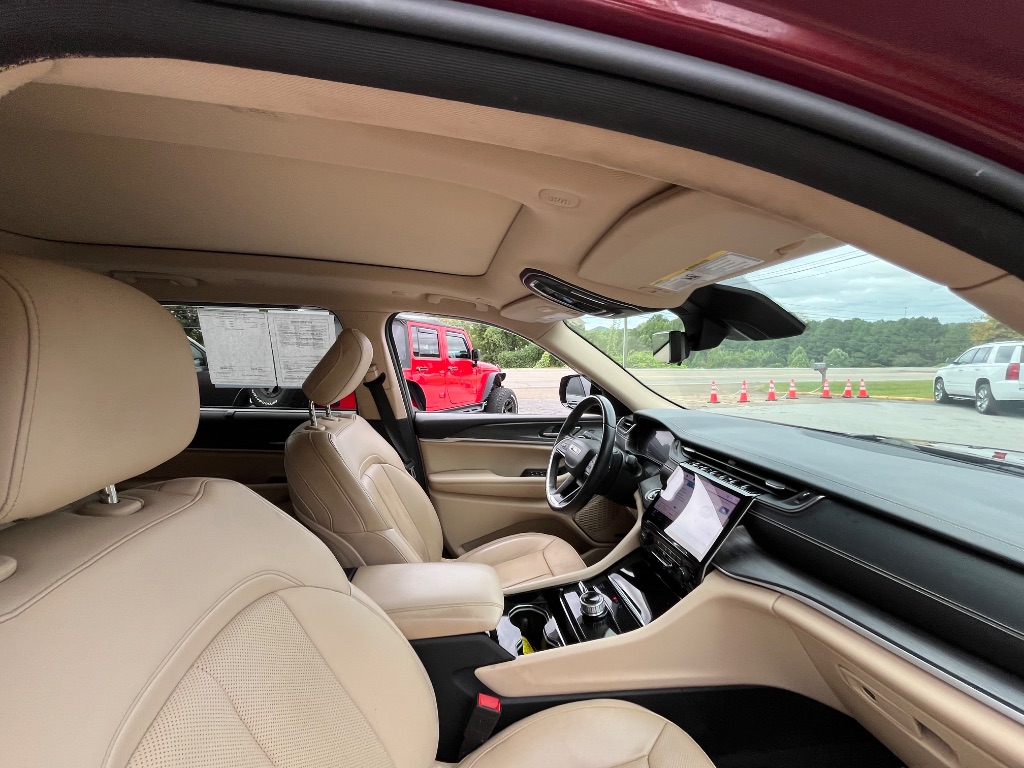 2021 Jeep Cherokee - $27,990