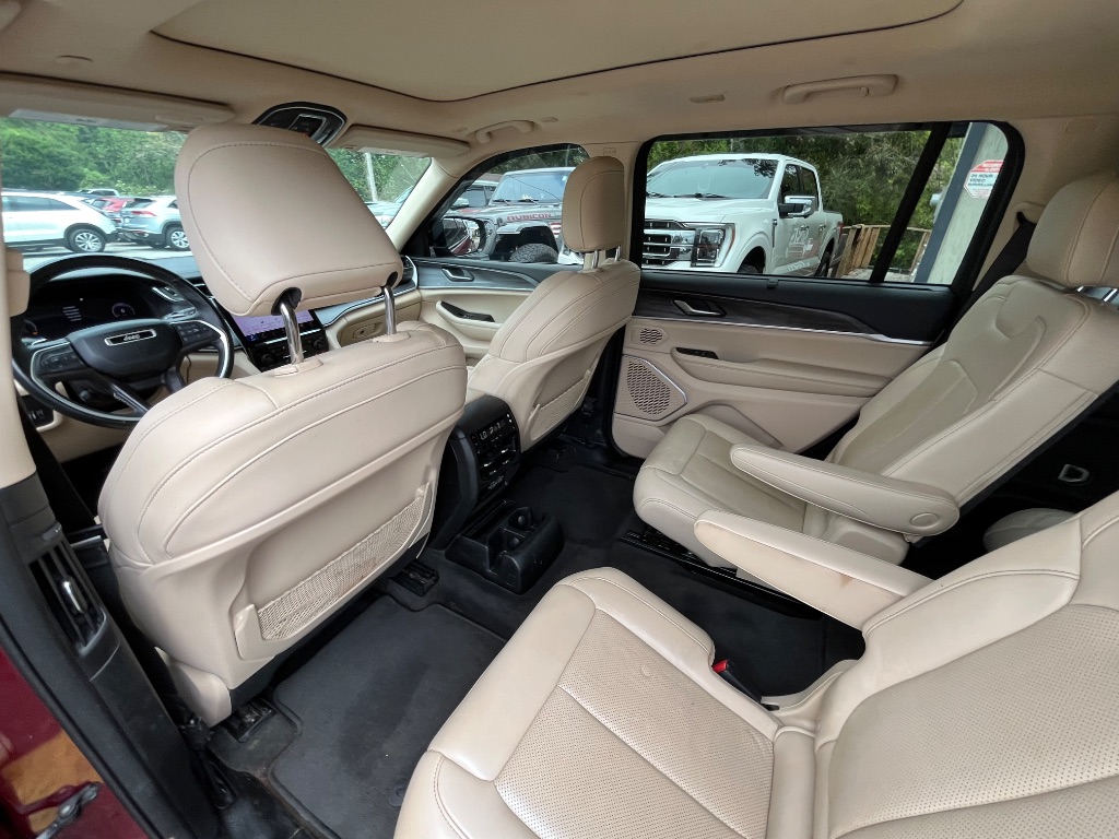 2021 Jeep Cherokee - $27,990
