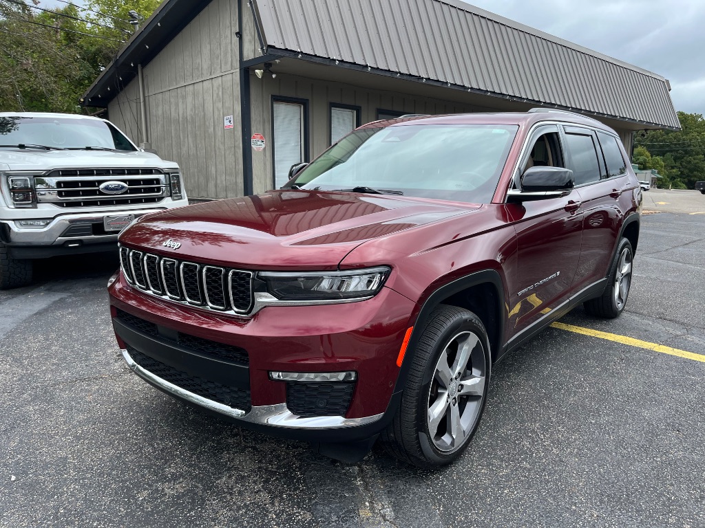 2021 Jeep Cherokee - $27,990