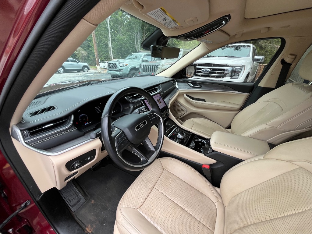 2021 Jeep Cherokee - $27,990