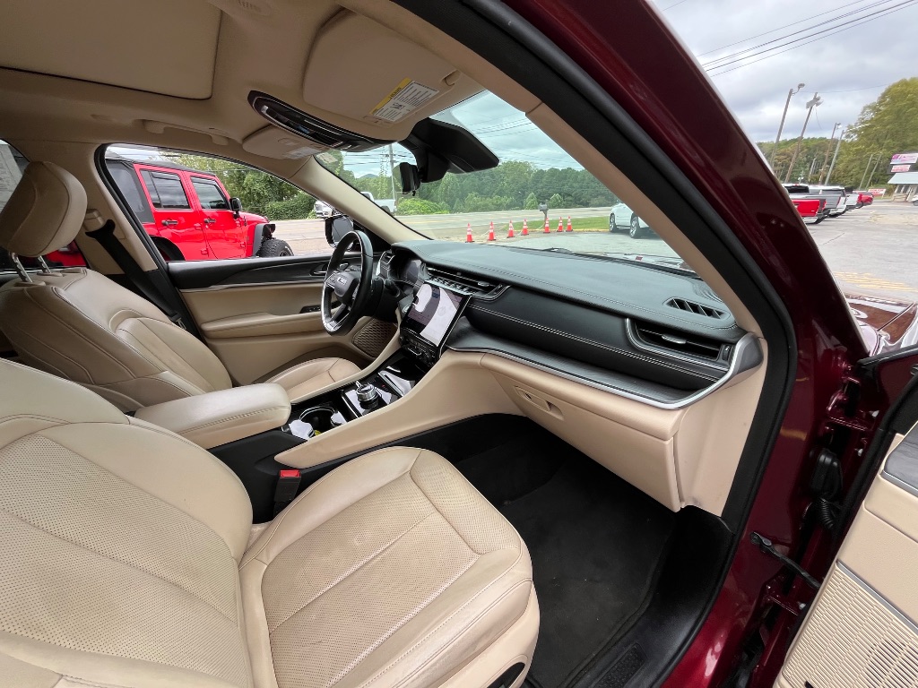 2021 Jeep Cherokee - $27,990