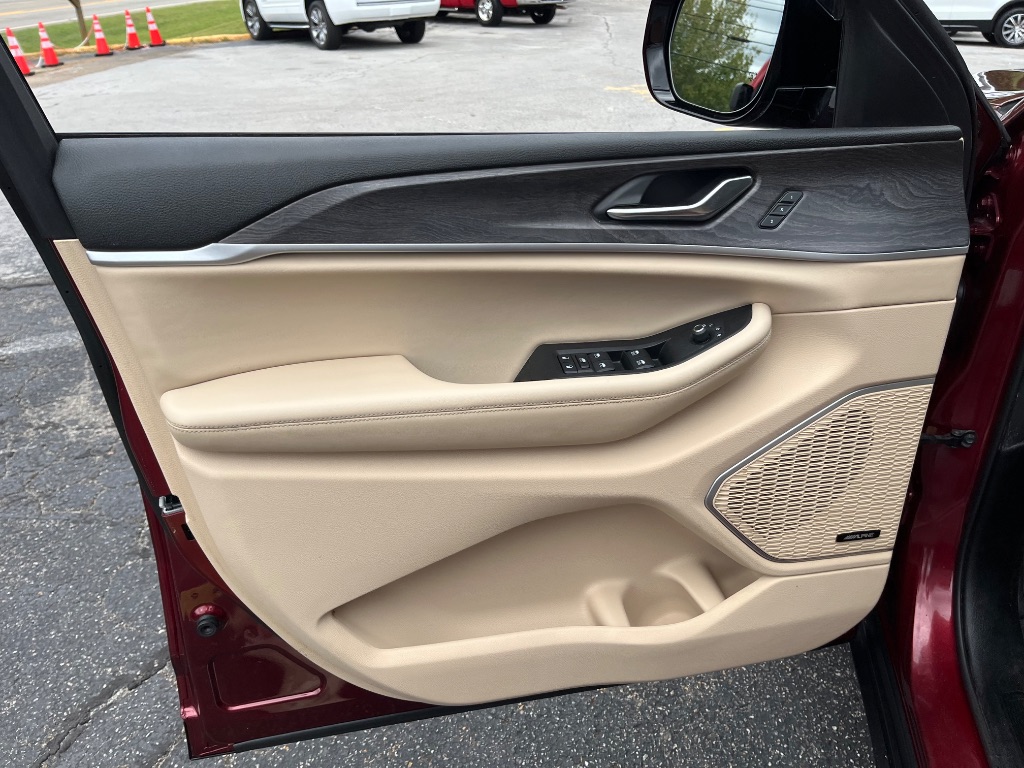 2021 Jeep Cherokee - $27,990