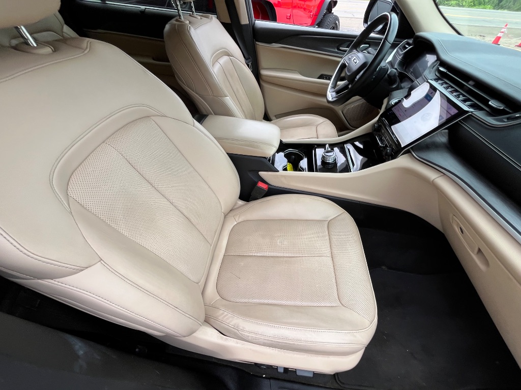 2021 Jeep Cherokee - $27,990