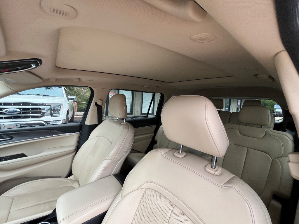 2021 Jeep Cherokee - $27,990