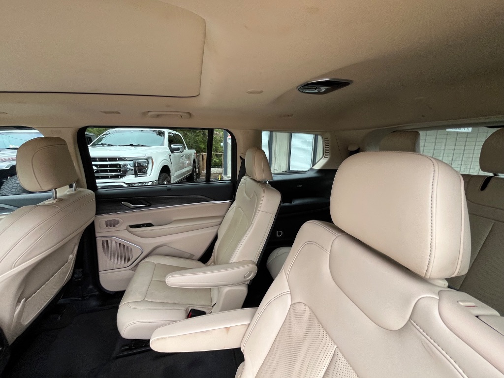 2021 Jeep Cherokee - $27,990