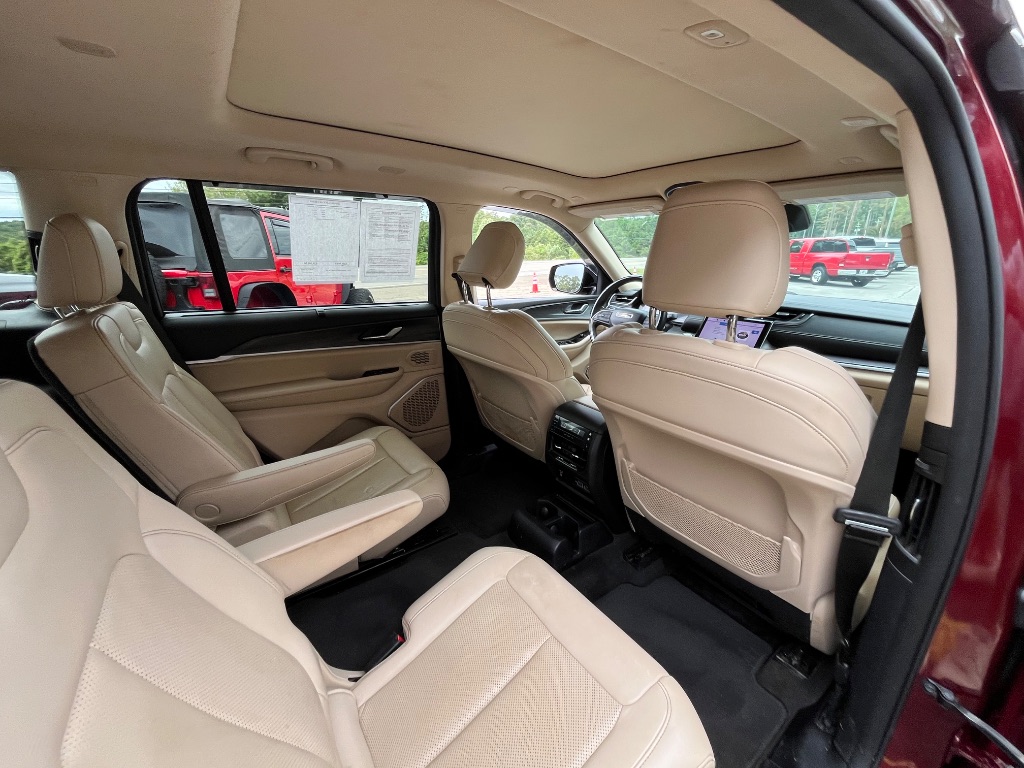 2021 Jeep Cherokee - $27,990