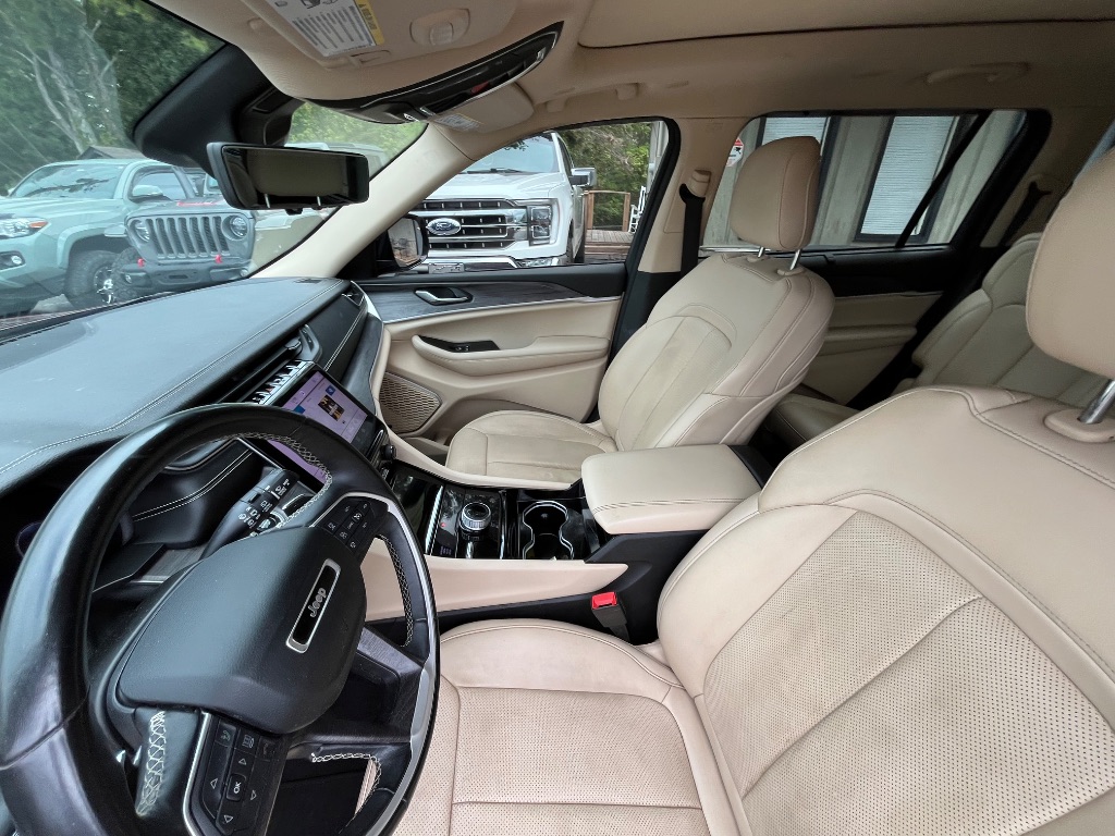 2021 Jeep Cherokee - $27,990